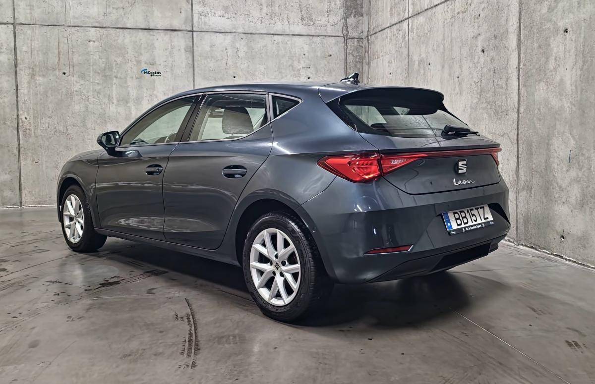 seat-leon-2023-diesel-1968cc