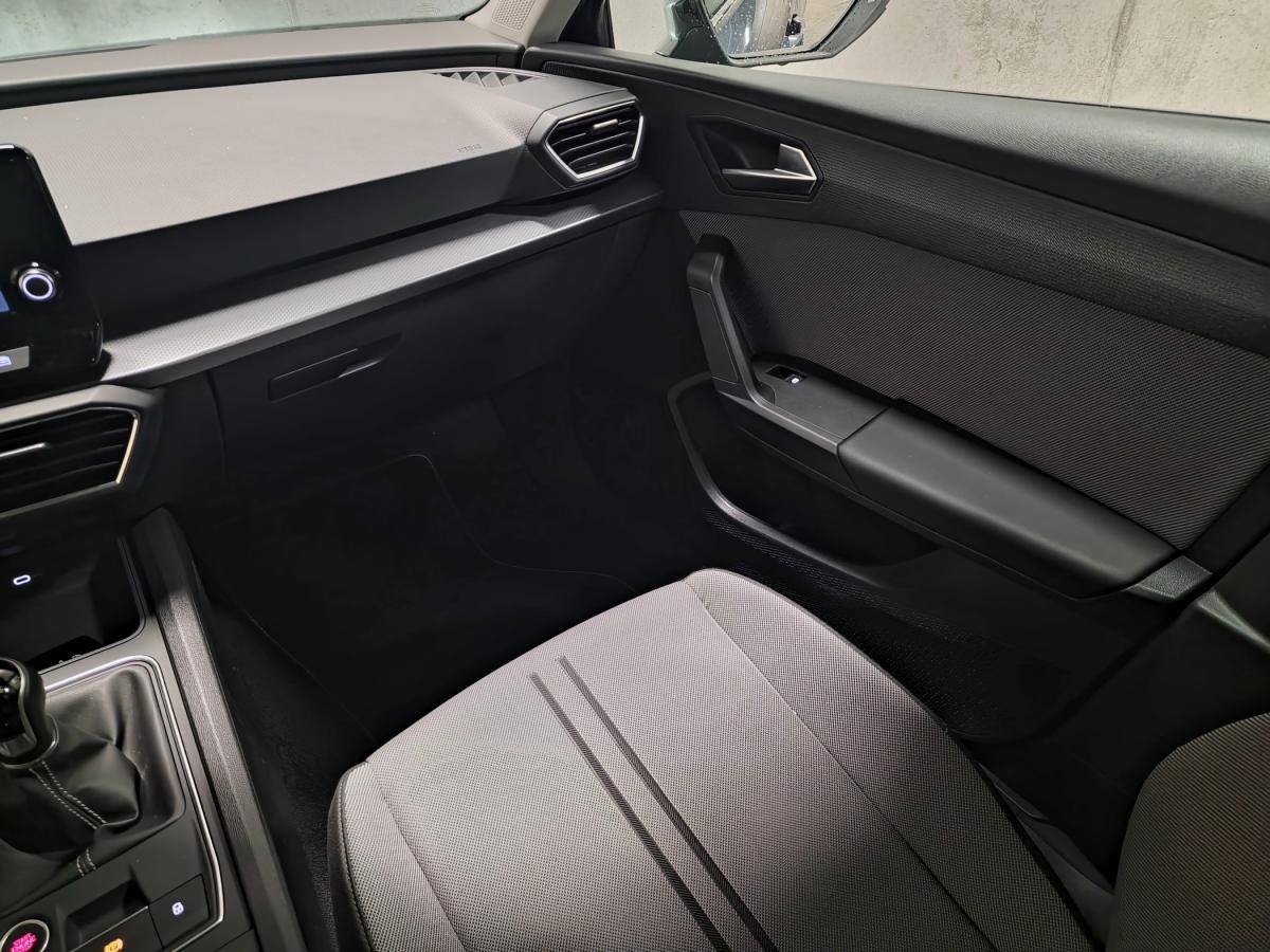 seat-leon-2023-diesel-1968cc