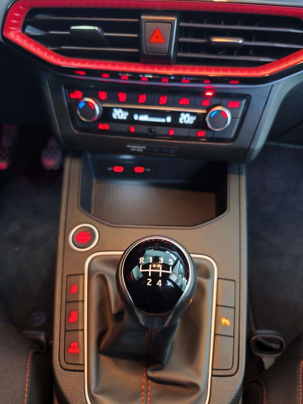 seat-ibiza-2024-gasolina-999cc