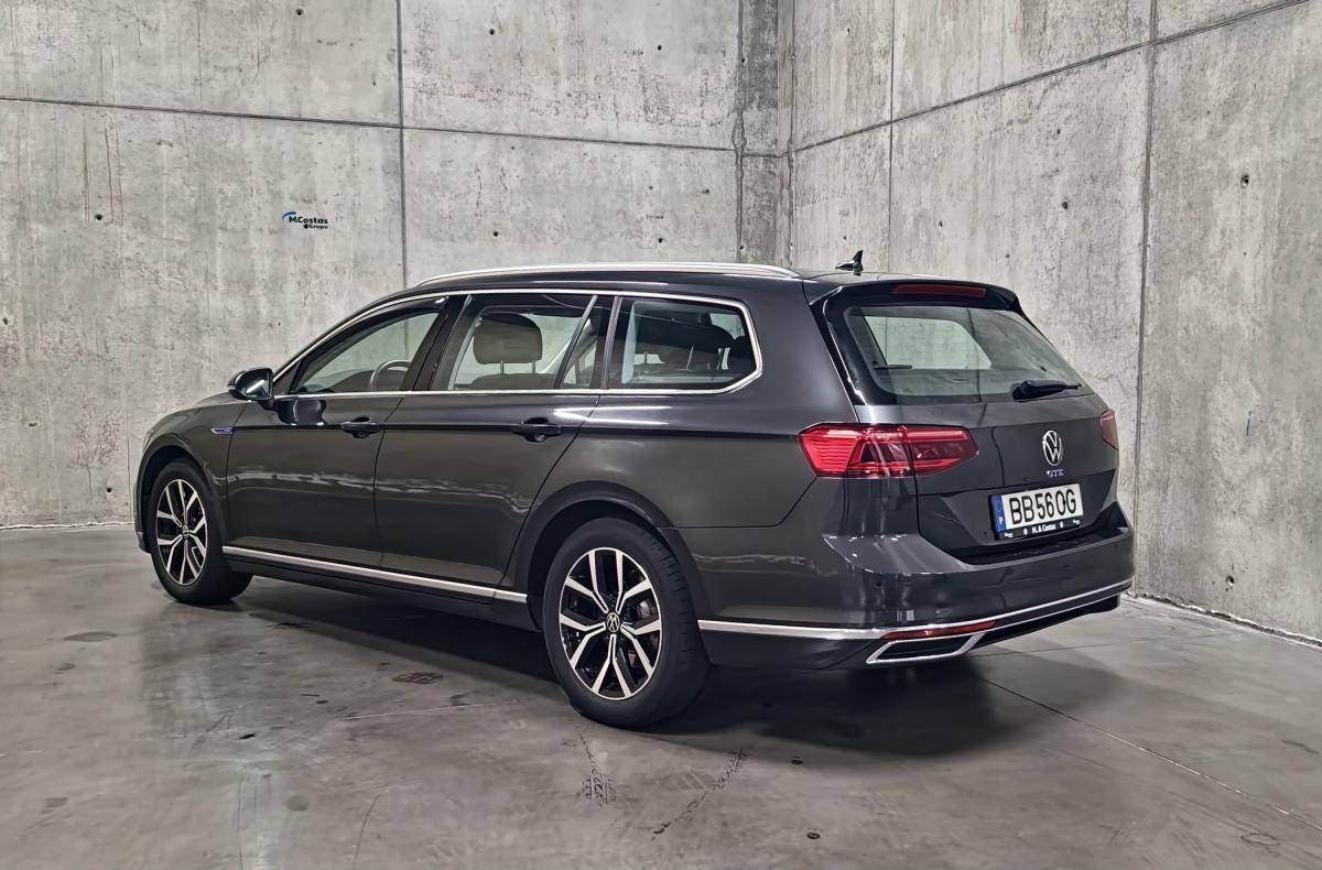 volkswagen-passat-variant-2023-hibrido-a-gasolina-1395cc