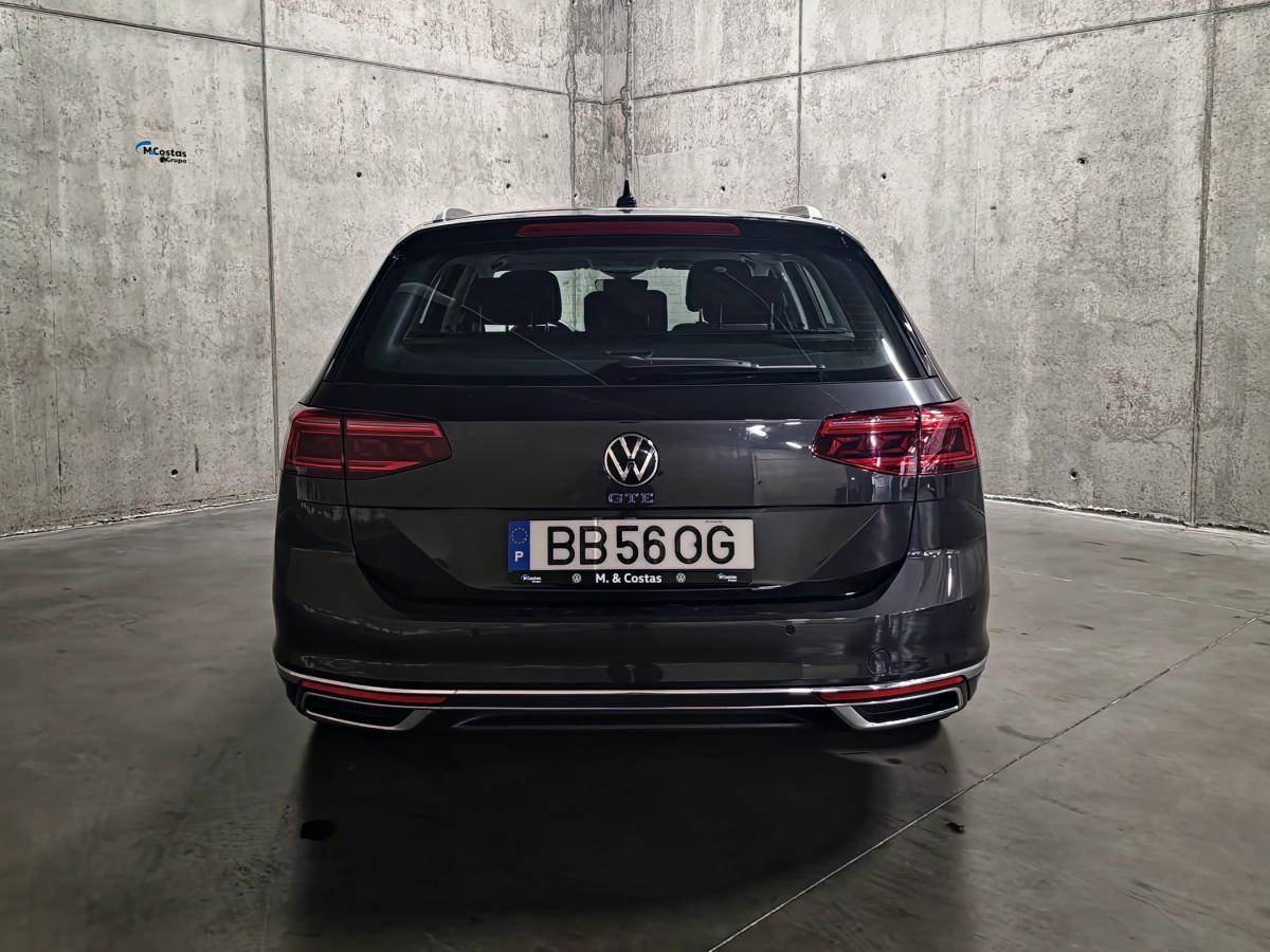 volkswagen-passat-variant-2023-hibrido-a-gasolina-1395cc