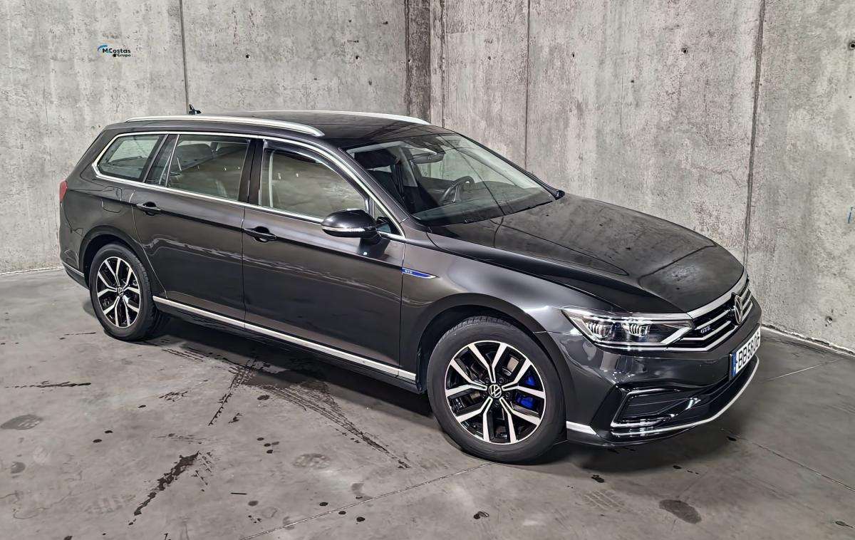 volkswagen-passat-variant-2023-hibrido-a-gasolina-1395cc