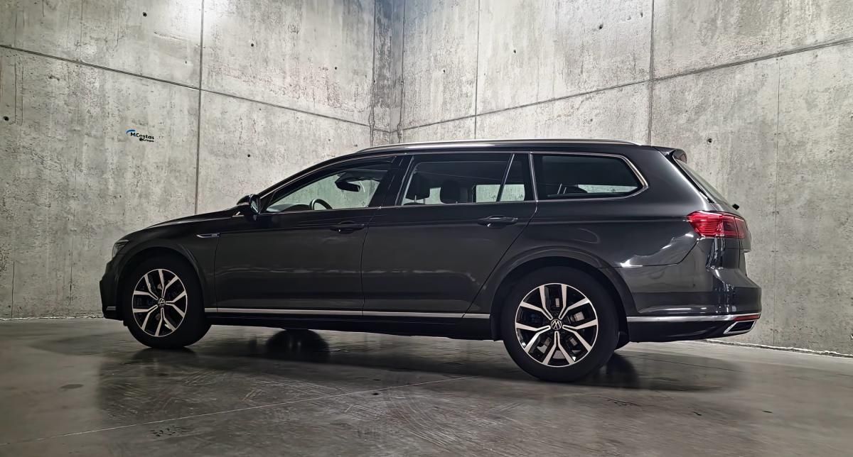 volkswagen-passat-variant-2023-hibrido-a-gasolina-1395cc