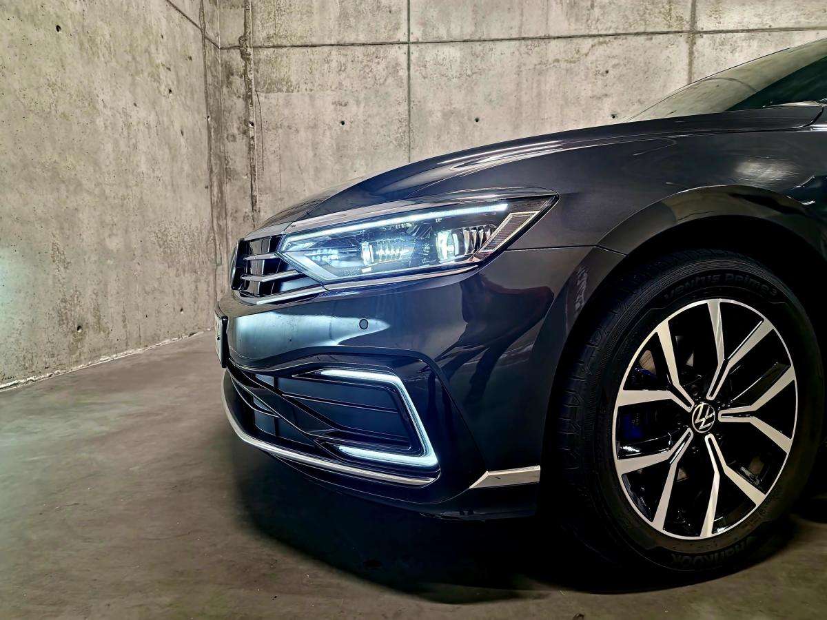 volkswagen-passat-variant-2023-hibrido-a-gasolina-1395cc