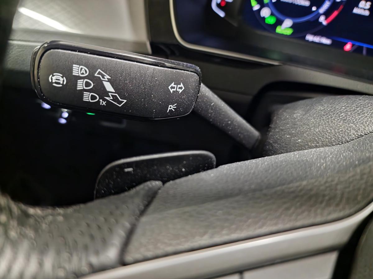 volkswagen-passat-variant-2023-hibrido-a-gasolina-1395cc