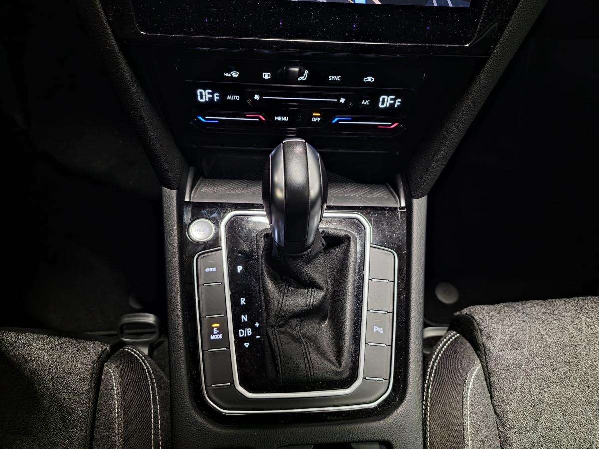 volkswagen-passat-variant-2023-hibrido-a-gasolina-1395cc