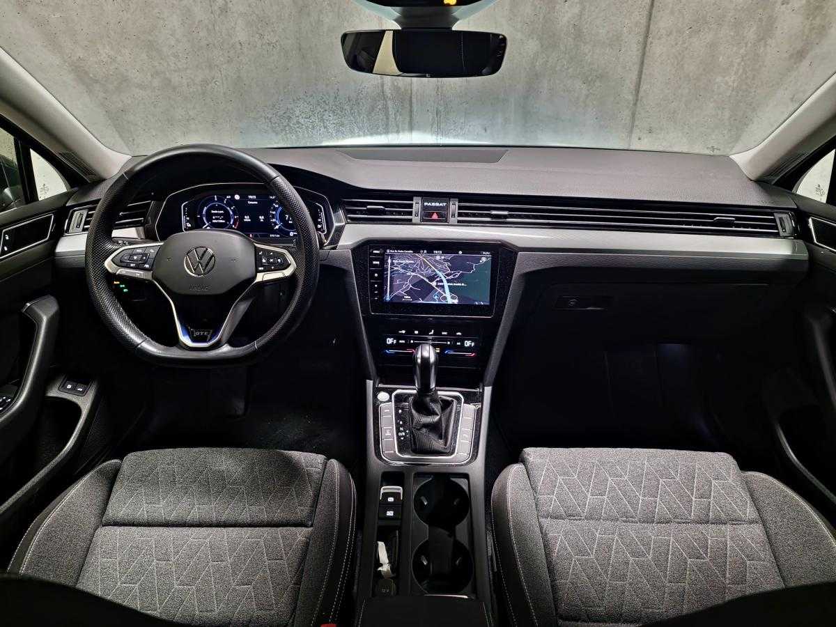 volkswagen-passat-variant-2023-hibrido-a-gasolina-1395cc