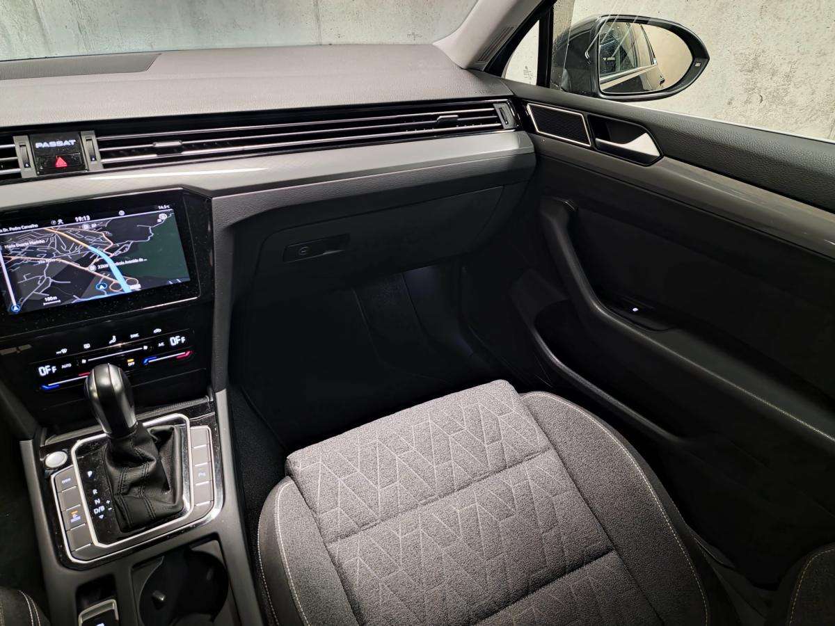 volkswagen-passat-variant-2023-hibrido-a-gasolina-1395cc