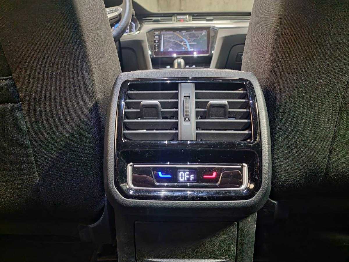 volkswagen-passat-variant-2023-hibrido-a-gasolina-1395cc