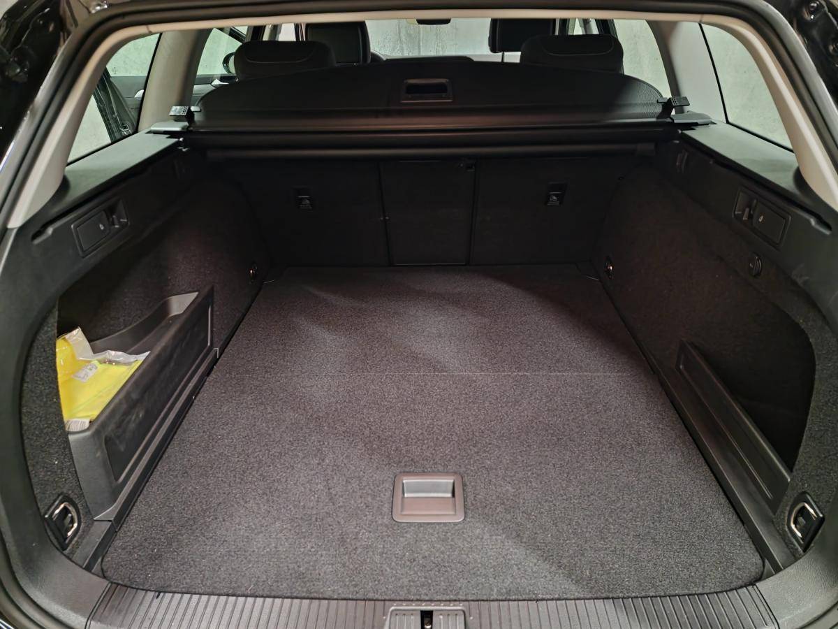 volkswagen-passat-variant-2023-hibrido-a-gasolina-1395cc
