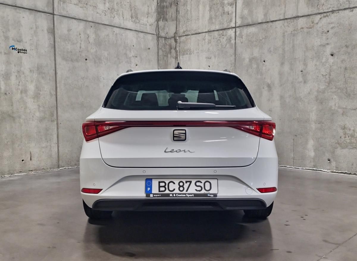 seat-leon-st-2023-gasolina-999cc