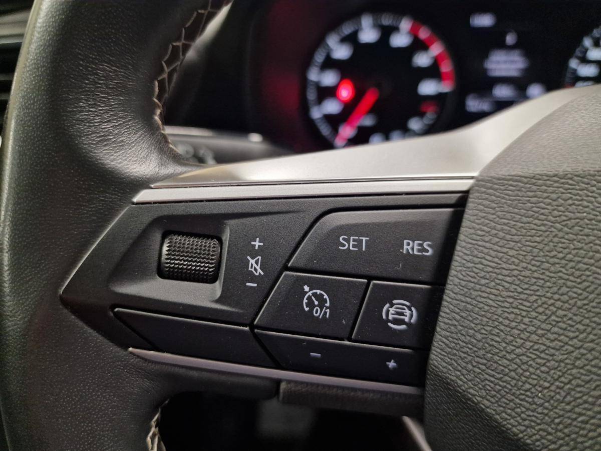 seat-leon-st-2023-gasolina-999cc