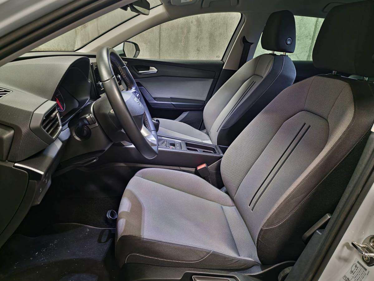 seat-leon-st-2023-gasolina-999cc
