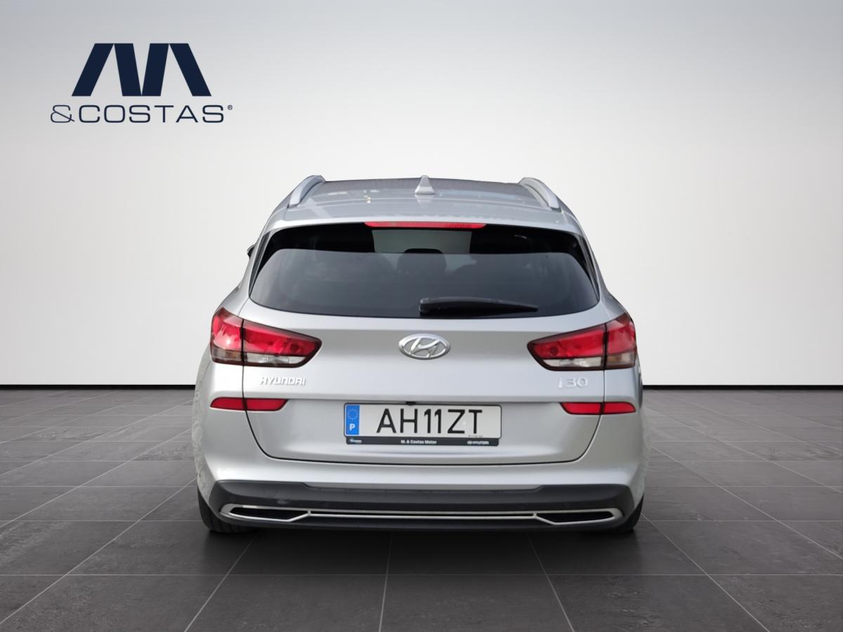 hyundai-i30-sw-2021-diesel-1598cc