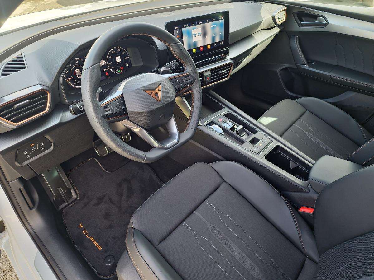 cupra-leon-sportstourer-2024-diesel-1968cc