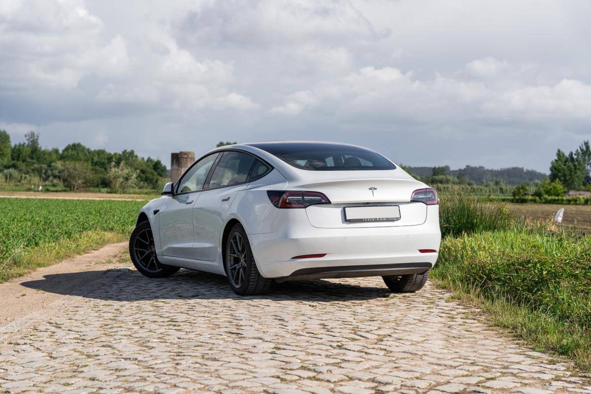 tesla-model-3-2022-eletrico-0cc