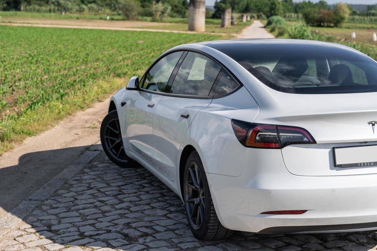 tesla-model-3-2022-eletrico-0cc