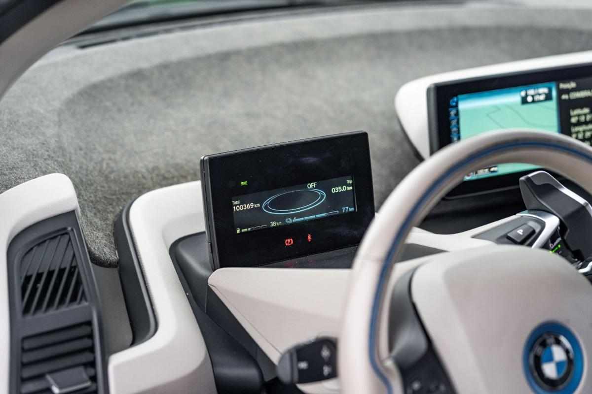 bmw-i3-2014-eletrico-500cc