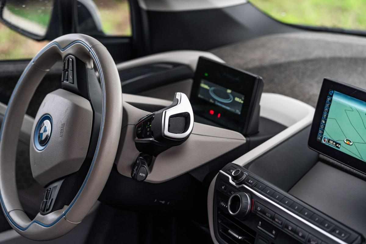 bmw-i3-2014-eletrico-500cc