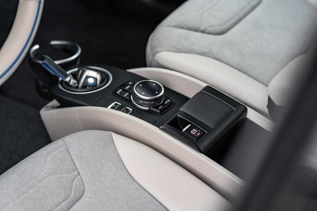 bmw-i3-2014-eletrico-500cc