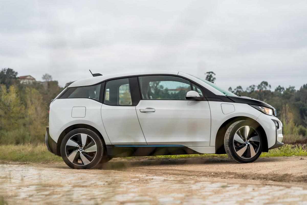bmw-i3-2014-eletrico-500cc