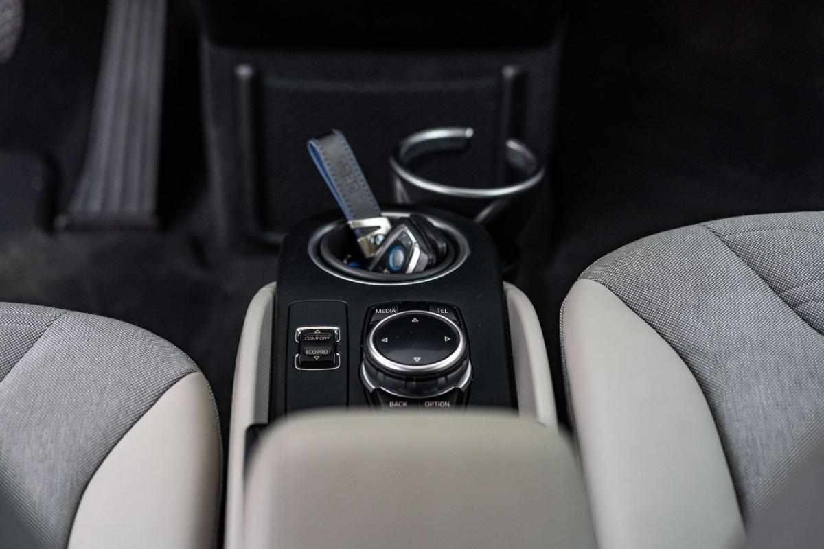bmw-i3-2014-eletrico-500cc