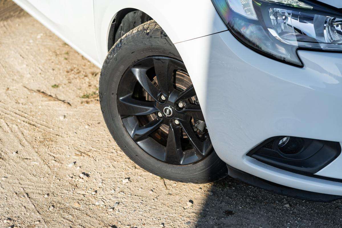 opel-corsa-2016-gpl-1398cc