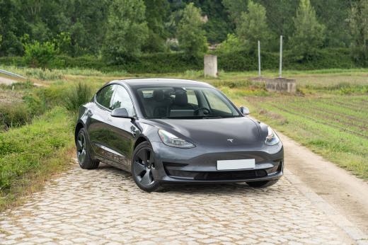 tesla-model-3-2022-eletrico-500cc