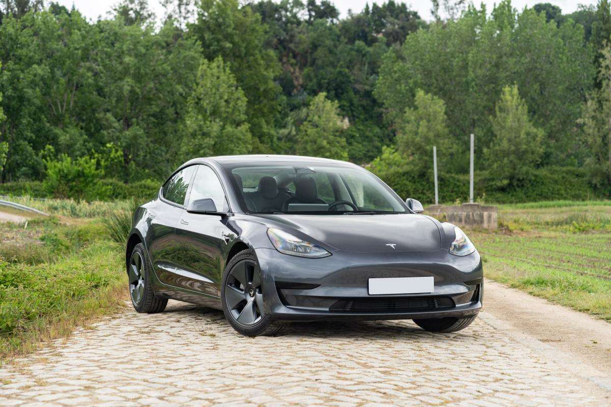 tesla-model-3-2022-eletrico-500cc