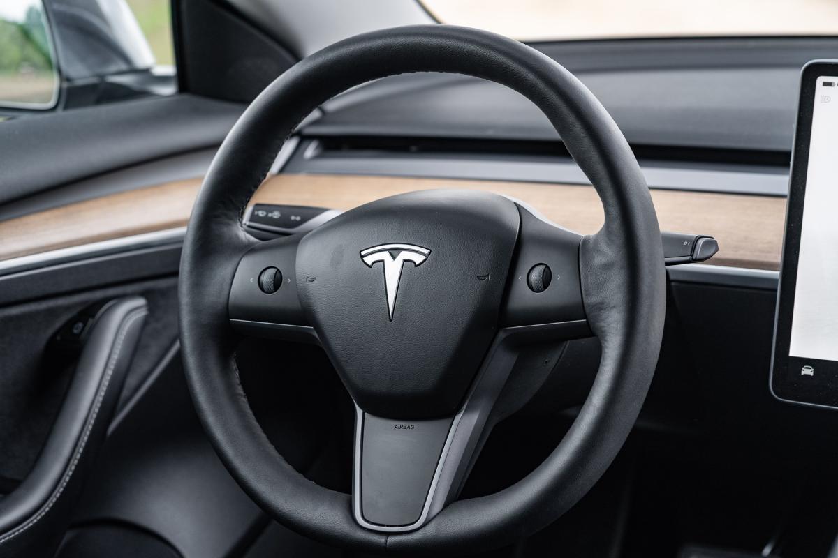 tesla-model-3-2022-eletrico-500cc