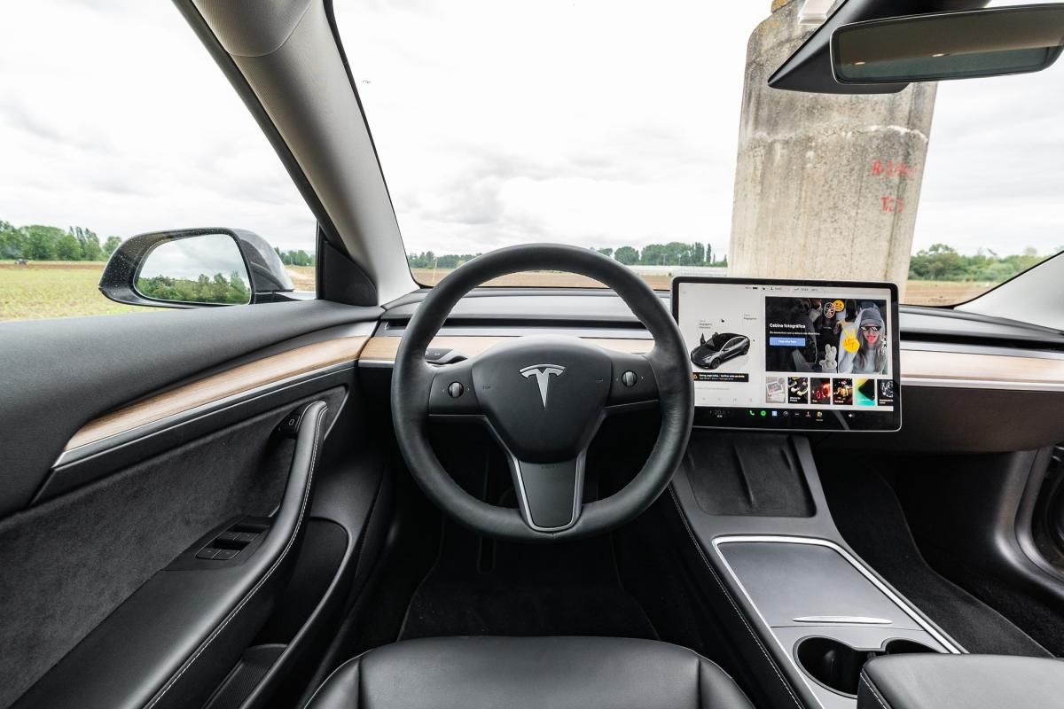 tesla-model-3-2022-eletrico-500cc
