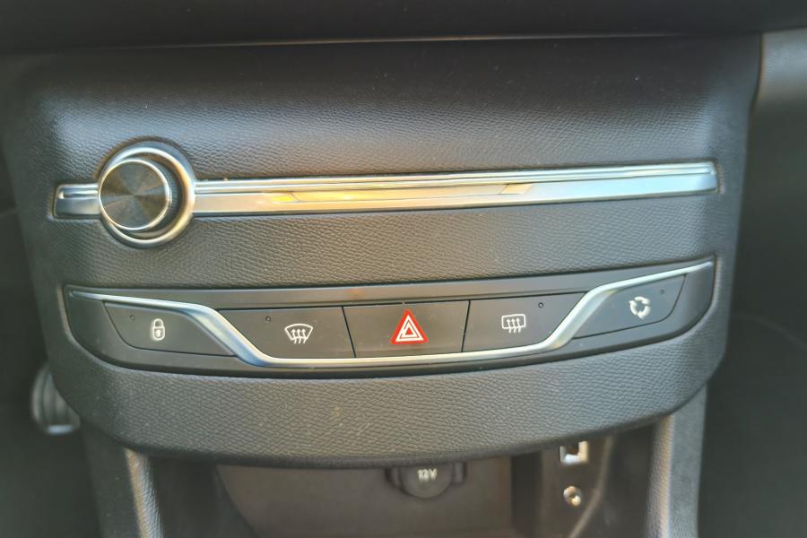 peugeot-308-sw-2014-diesel-1560cc