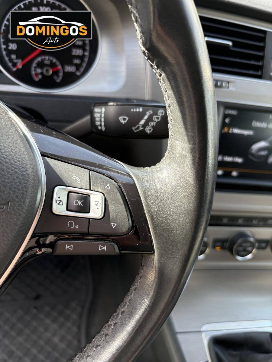 volkswagen-golf-variant-2015-diesel-1598cc