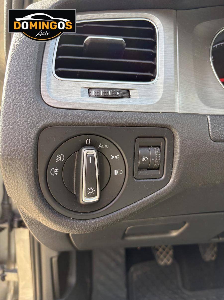 volkswagen-golf-variant-2015-diesel-1598cc