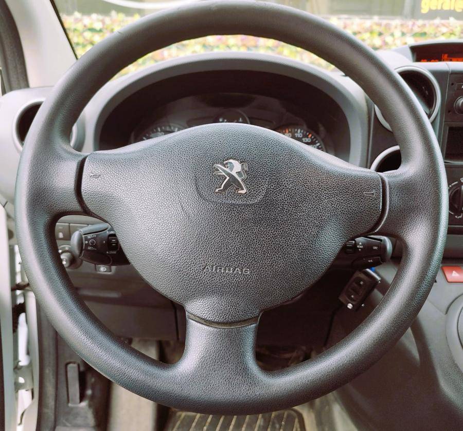 peugeot-partner-2018-diesel-1600cc