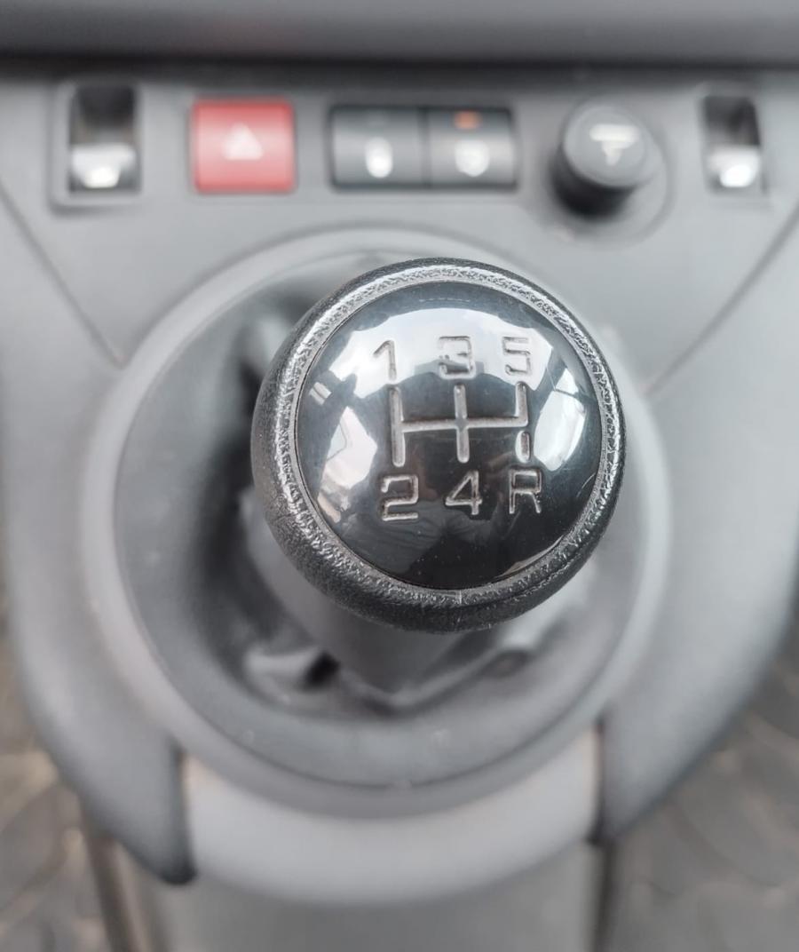 peugeot-partner-2018-diesel-1600cc