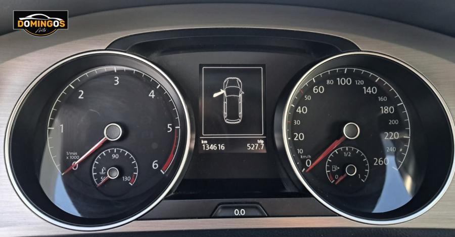 volkswagen-golf-variant-2015-diesel-1598cc