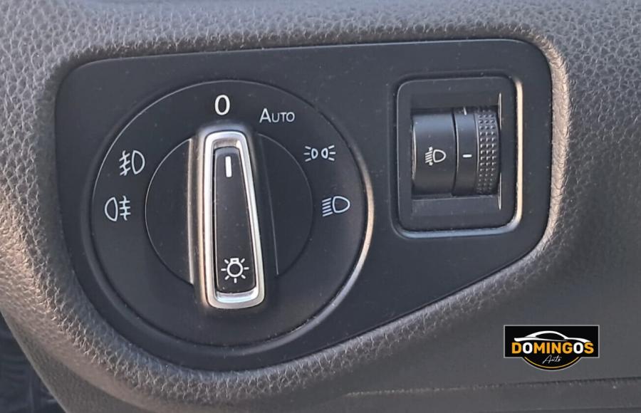 volkswagen-golf-variant-2015-diesel-1598cc