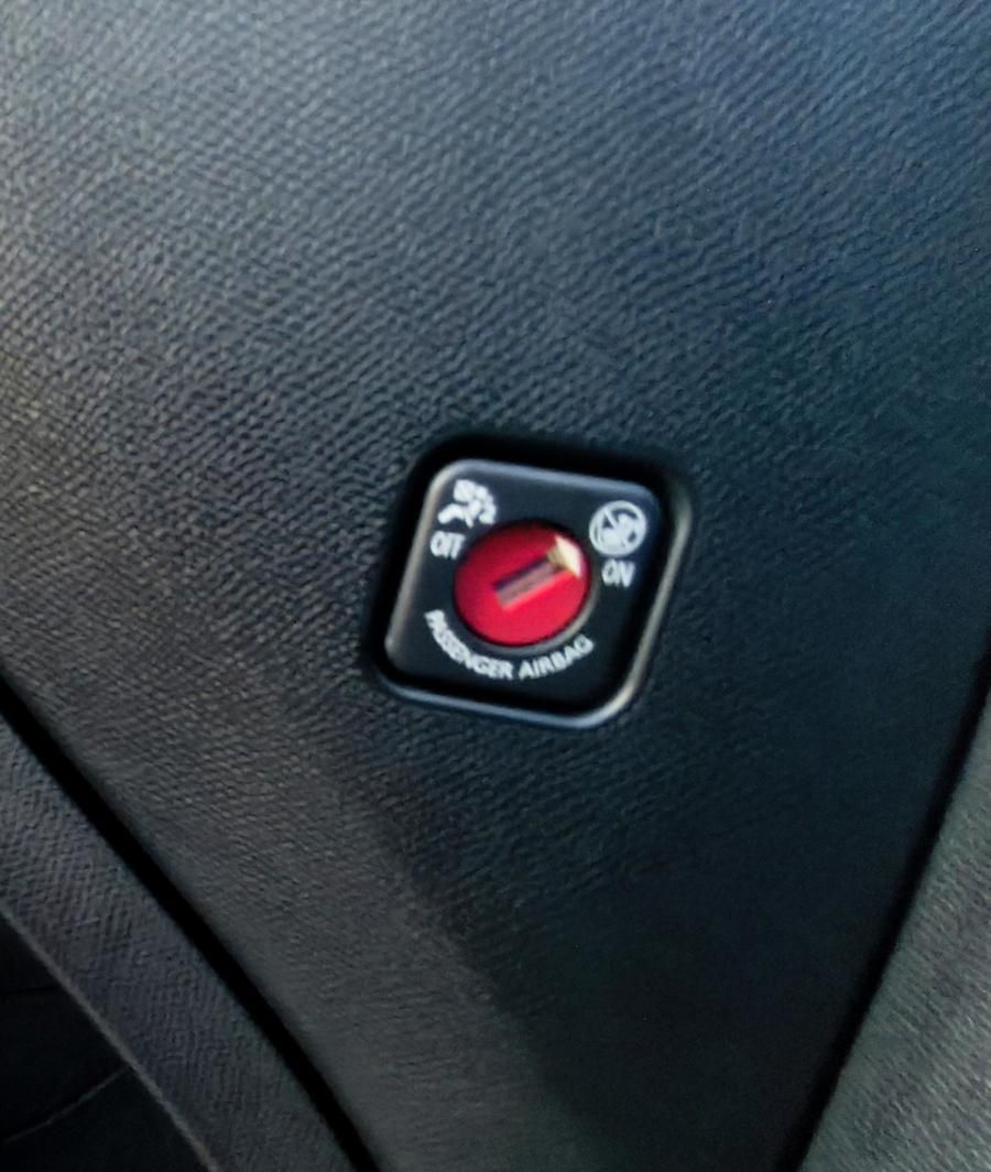 peugeot-308-2023-gasolina-1199cc