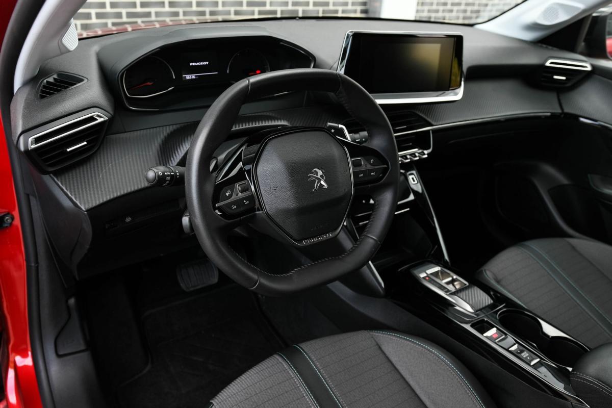 peugeot-208-2022-gasolina-1199cc