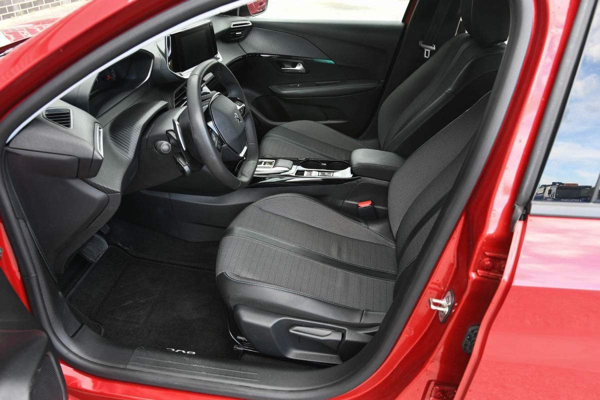 peugeot-208-2022-gasolina-1199cc