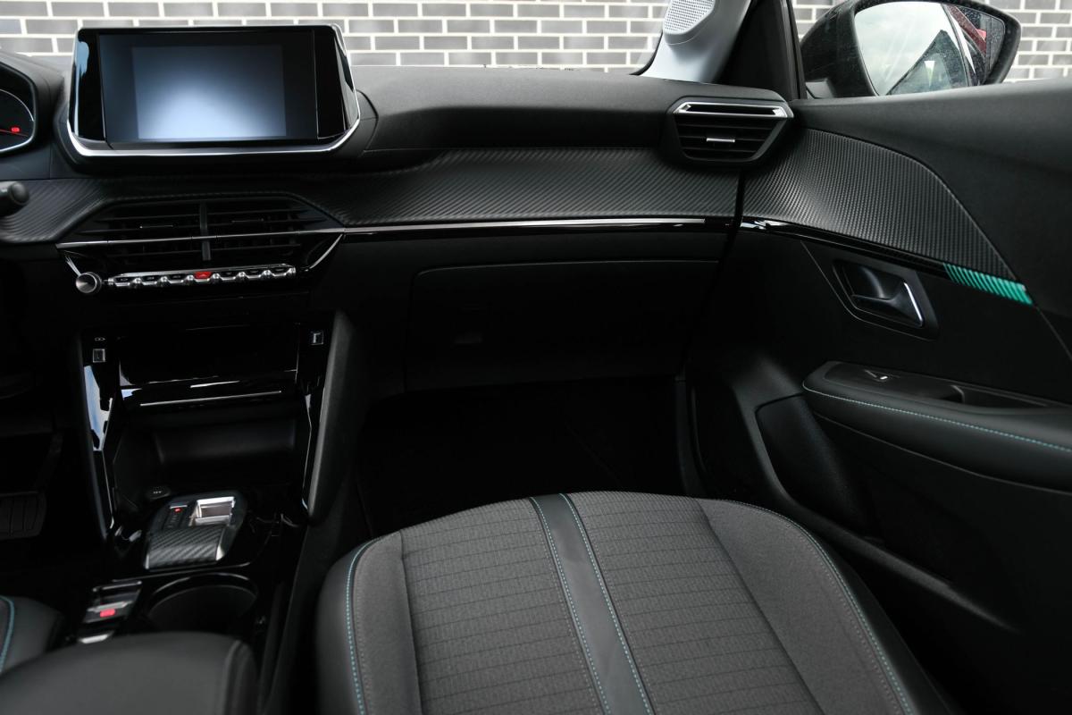 peugeot-208-2022-gasolina-1199cc