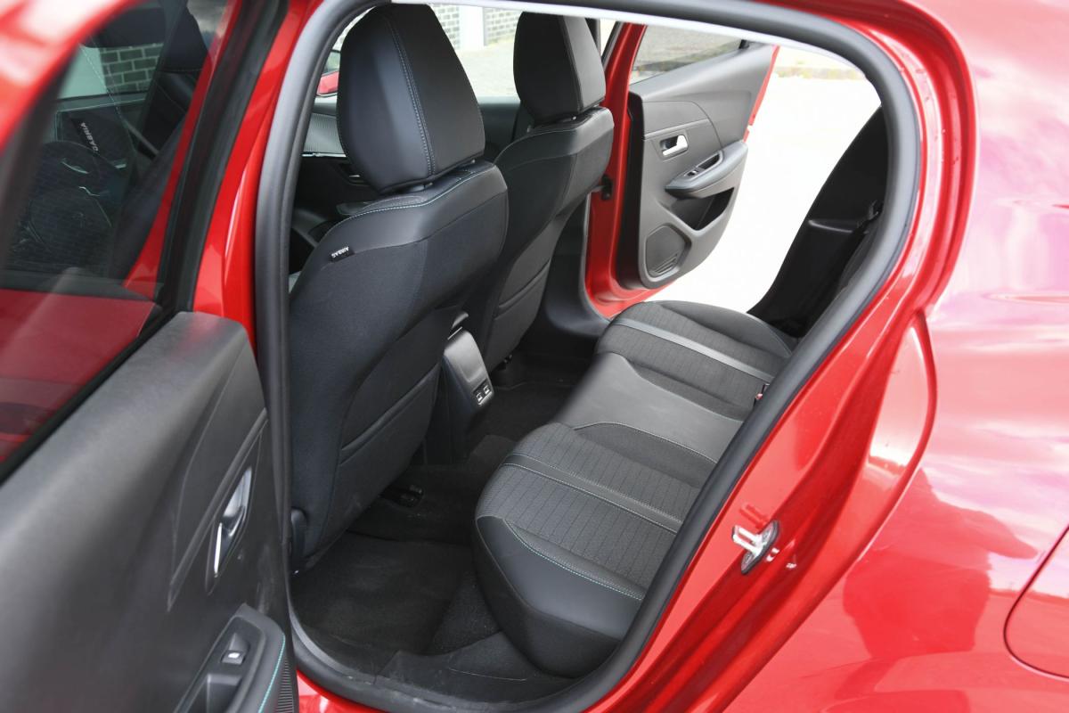 peugeot-208-2022-gasolina-1199cc