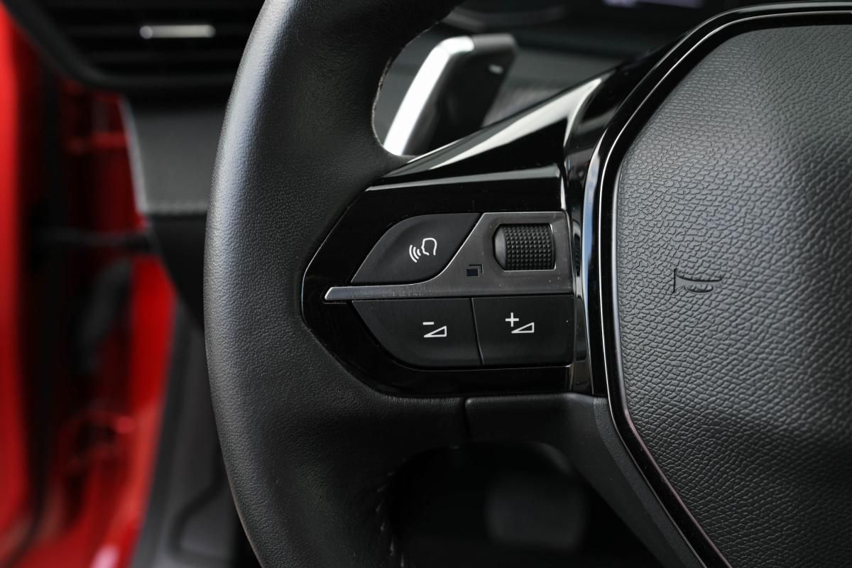 peugeot-208-2022-gasolina-1199cc