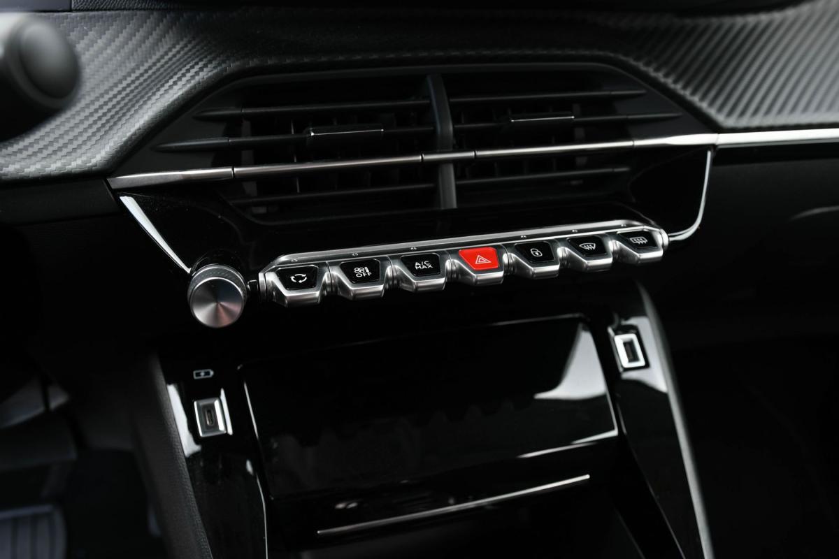 peugeot-208-2022-gasolina-1199cc