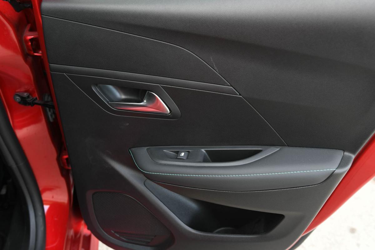 peugeot-208-2022-gasolina-1199cc
