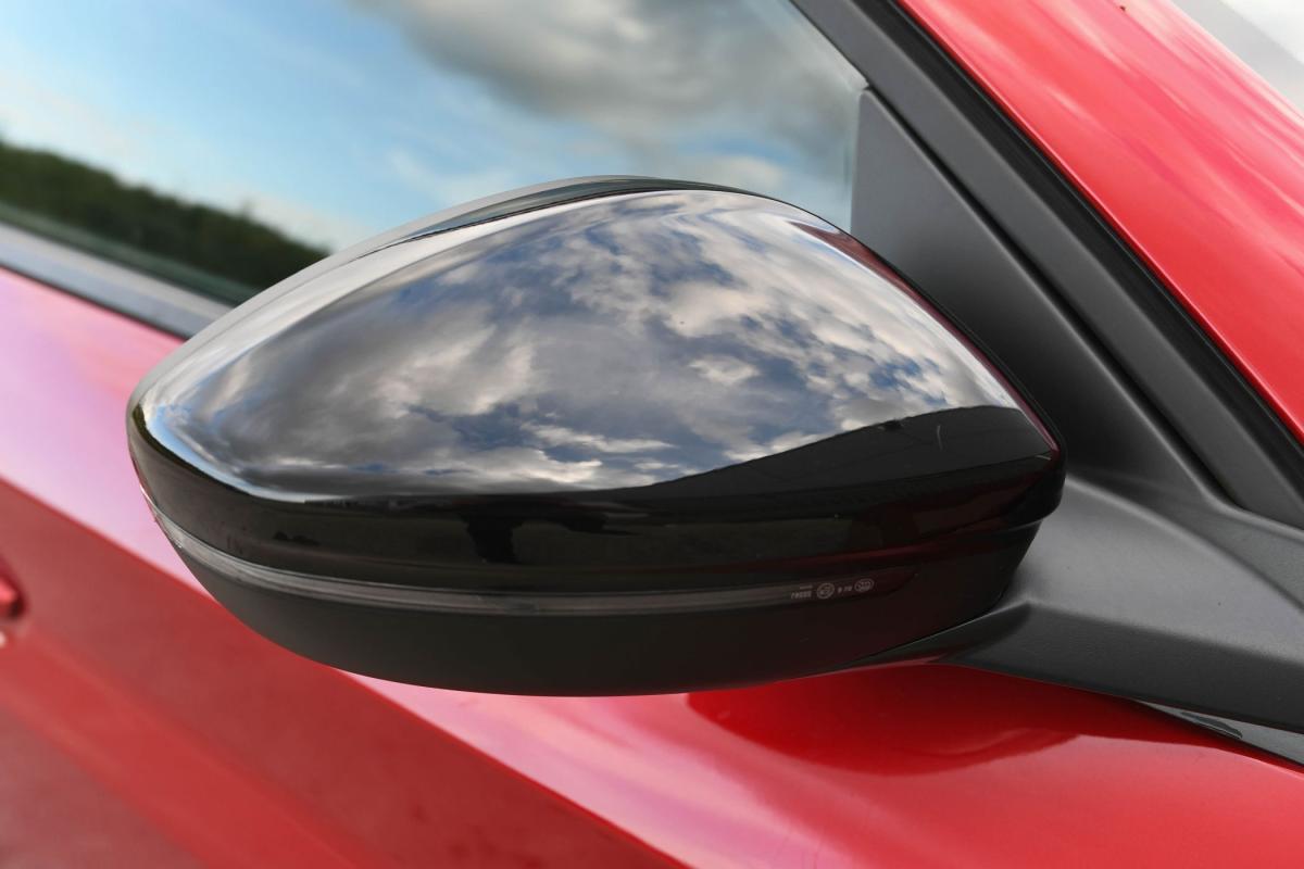 peugeot-208-2022-gasolina-1199cc