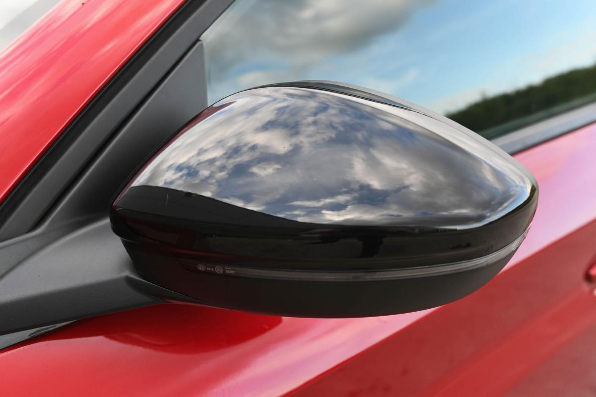 peugeot-208-2022-gasolina-1199cc