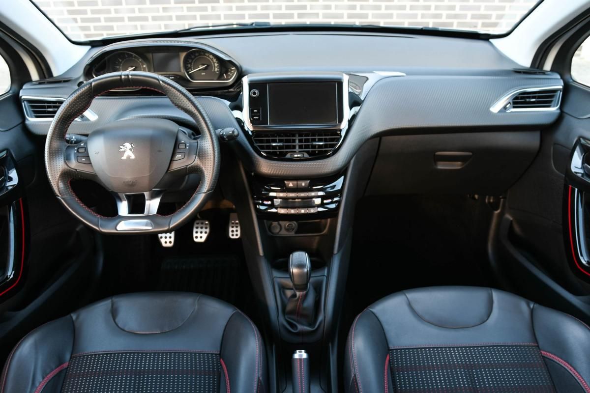 peugeot-208-2016-gasolina-1199cc
