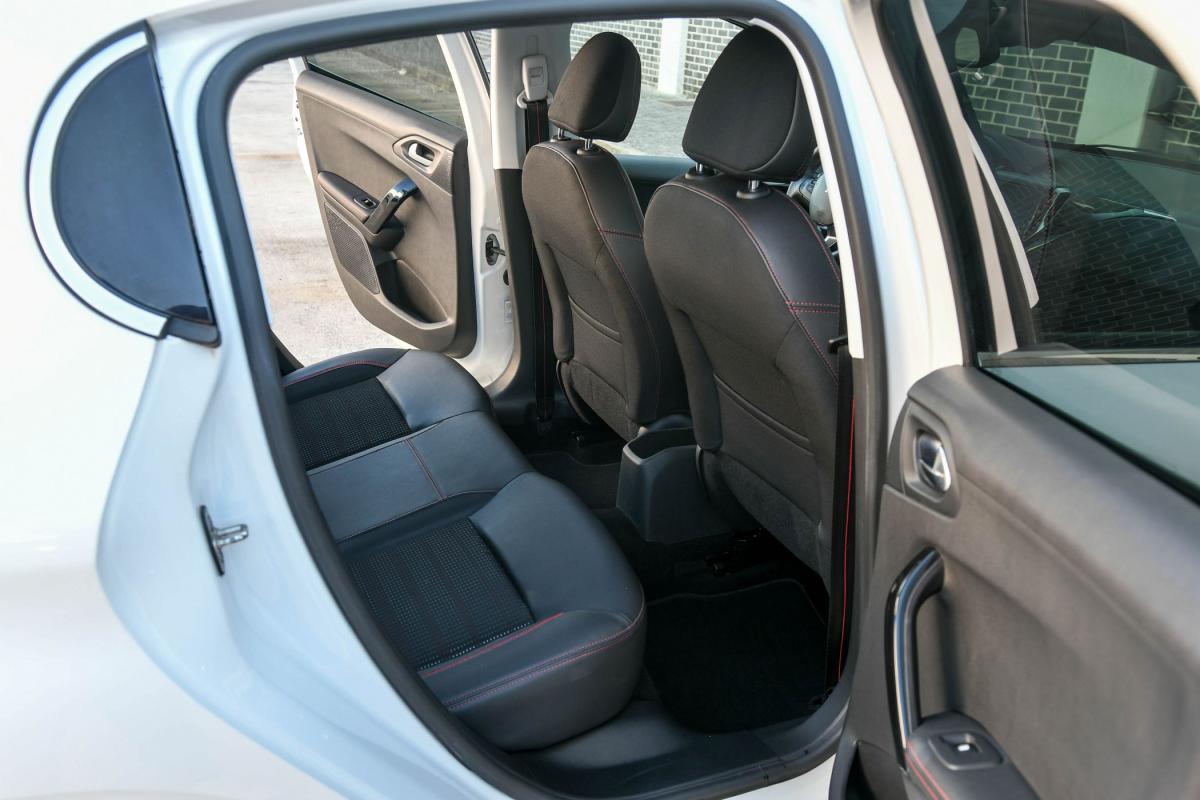 peugeot-208-2016-gasolina-1199cc
